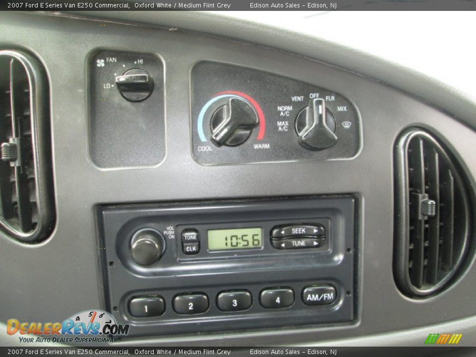 2007 Ford E Series Van E250 Commercial Oxford White / Medium Flint Grey Photo #16