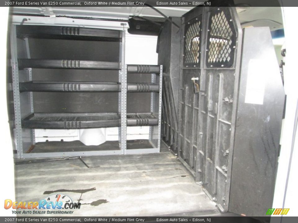 2007 Ford E Series Van E250 Commercial Oxford White / Medium Flint Grey Photo #19