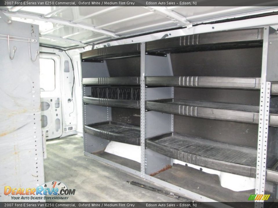 2007 Ford E Series Van E250 Commercial Oxford White / Medium Flint Grey Photo #20
