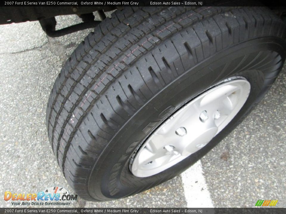 2007 Ford E Series Van E250 Commercial Oxford White / Medium Flint Grey Photo #26