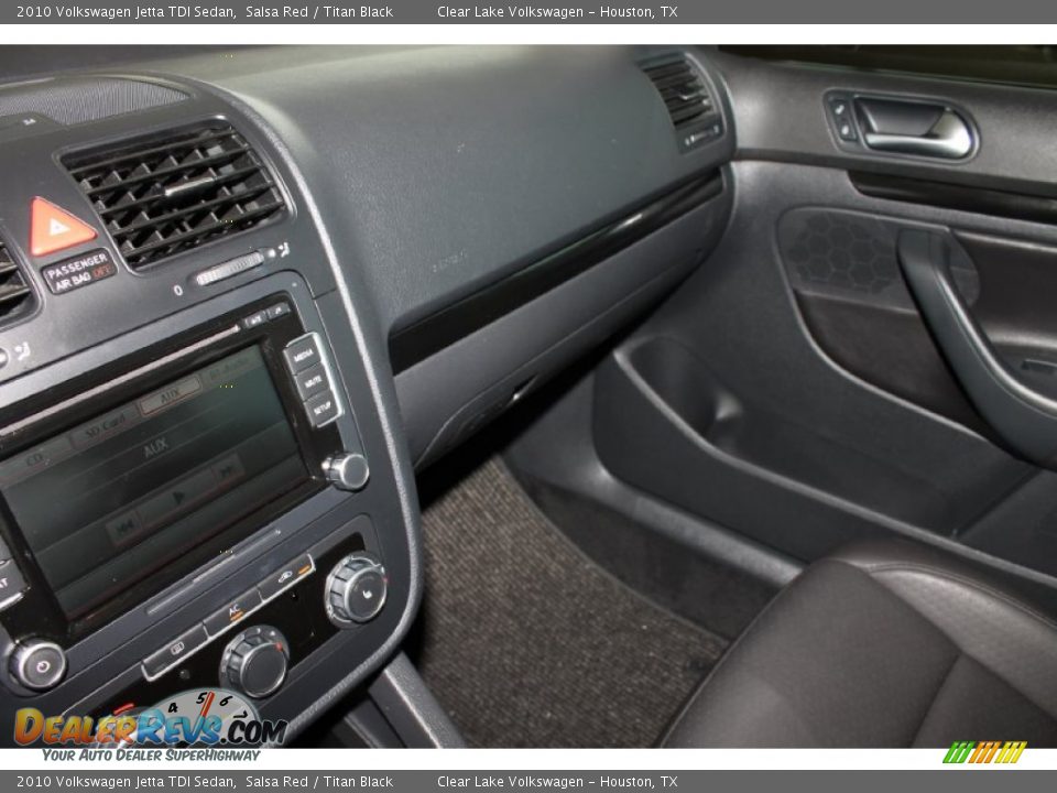 2010 Volkswagen Jetta TDI Sedan Salsa Red / Titan Black Photo #16