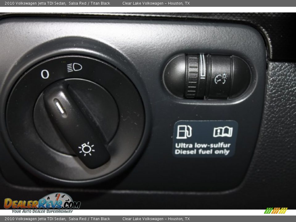 2010 Volkswagen Jetta TDI Sedan Salsa Red / Titan Black Photo #29