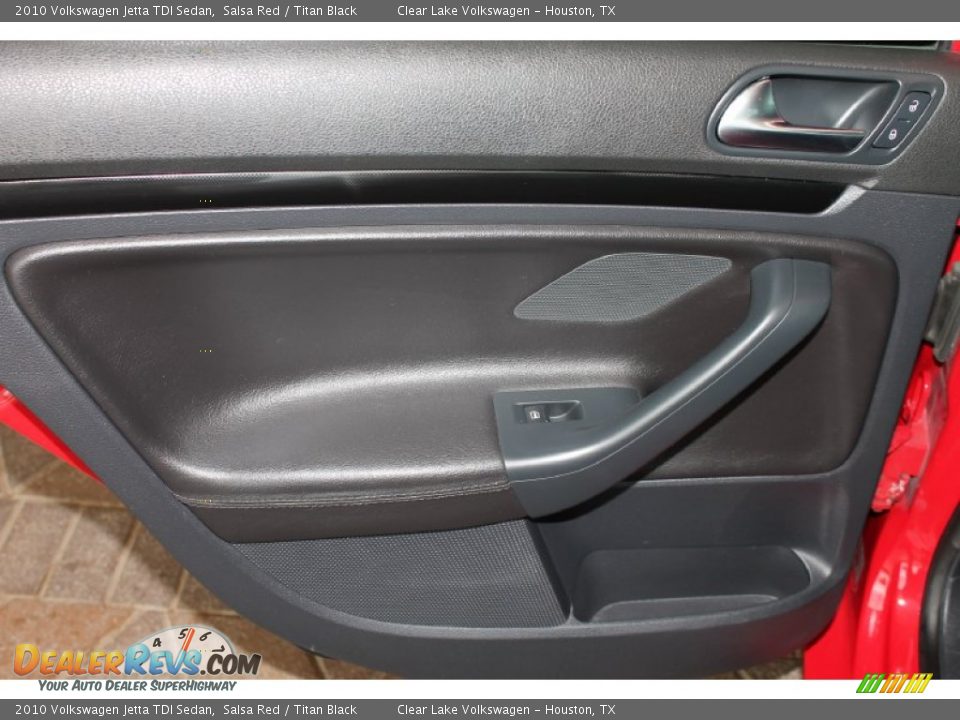 2010 Volkswagen Jetta TDI Sedan Salsa Red / Titan Black Photo #30