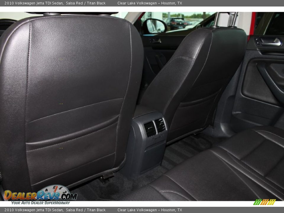 2010 Volkswagen Jetta TDI Sedan Salsa Red / Titan Black Photo #31