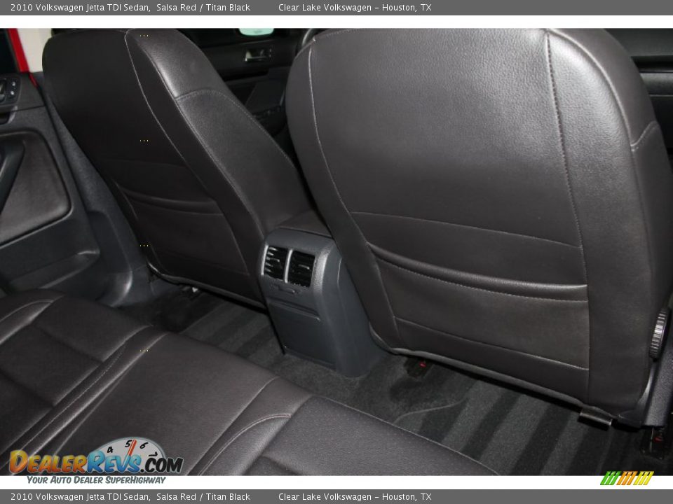2010 Volkswagen Jetta TDI Sedan Salsa Red / Titan Black Photo #35