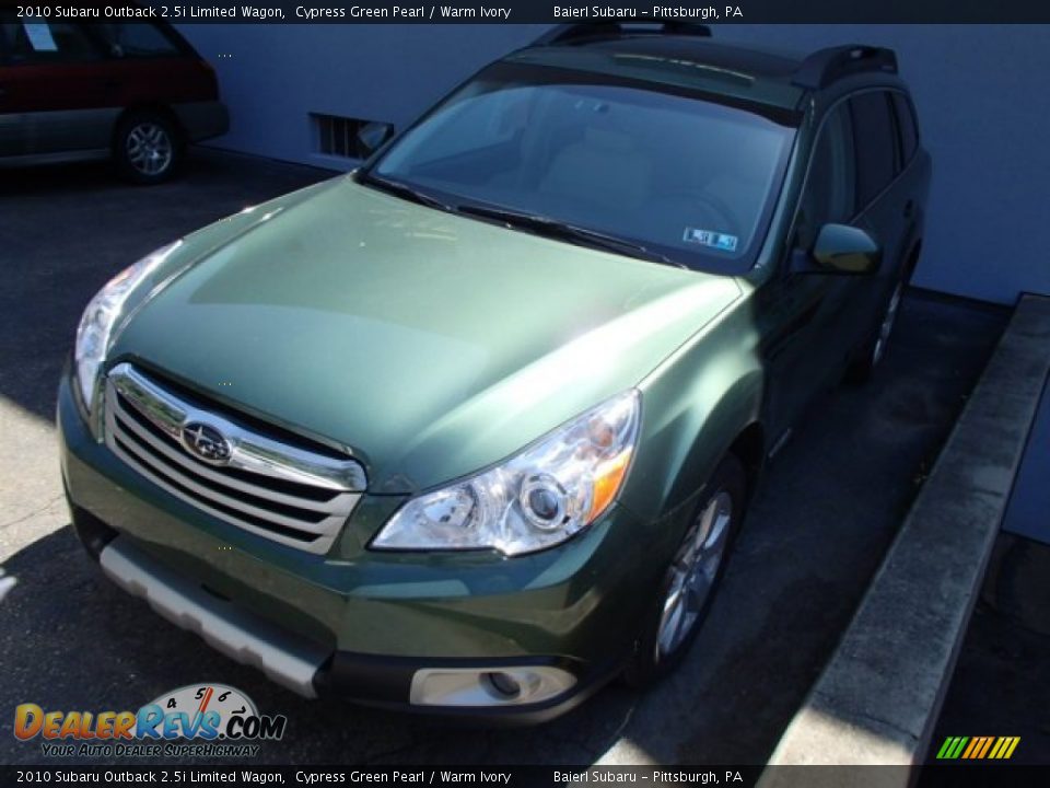 2010 Subaru Outback 2.5i Limited Wagon Cypress Green Pearl / Warm Ivory Photo #3
