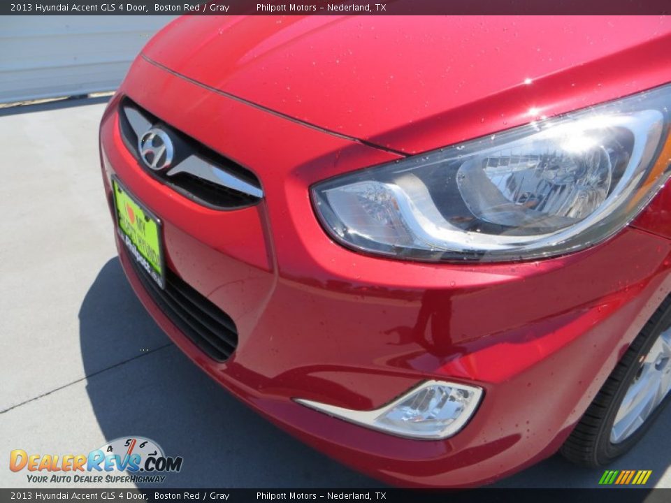 2013 Hyundai Accent GLS 4 Door Boston Red / Gray Photo #10