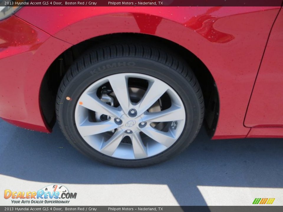 2013 Hyundai Accent GLS 4 Door Boston Red / Gray Photo #11
