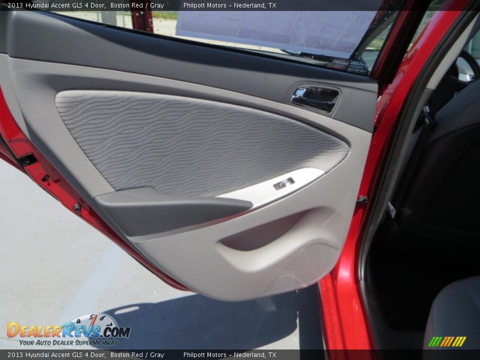 2013 Hyundai Accent GLS 4 Door Boston Red / Gray Photo #17