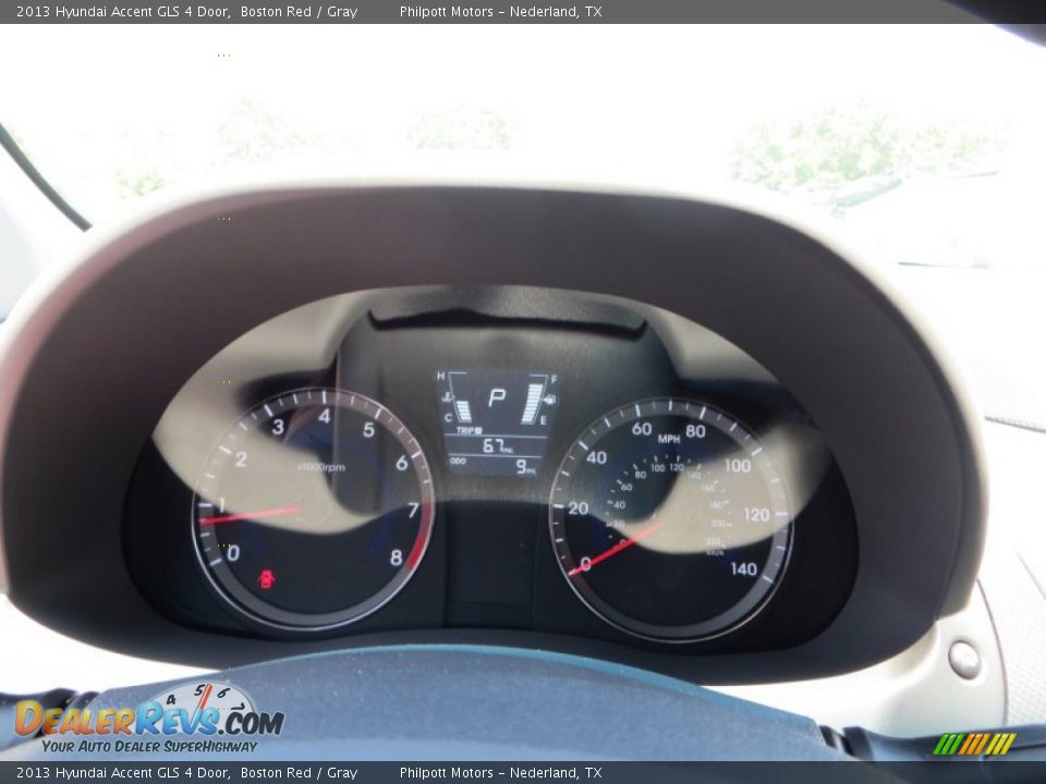 2013 Hyundai Accent GLS 4 Door Boston Red / Gray Photo #28