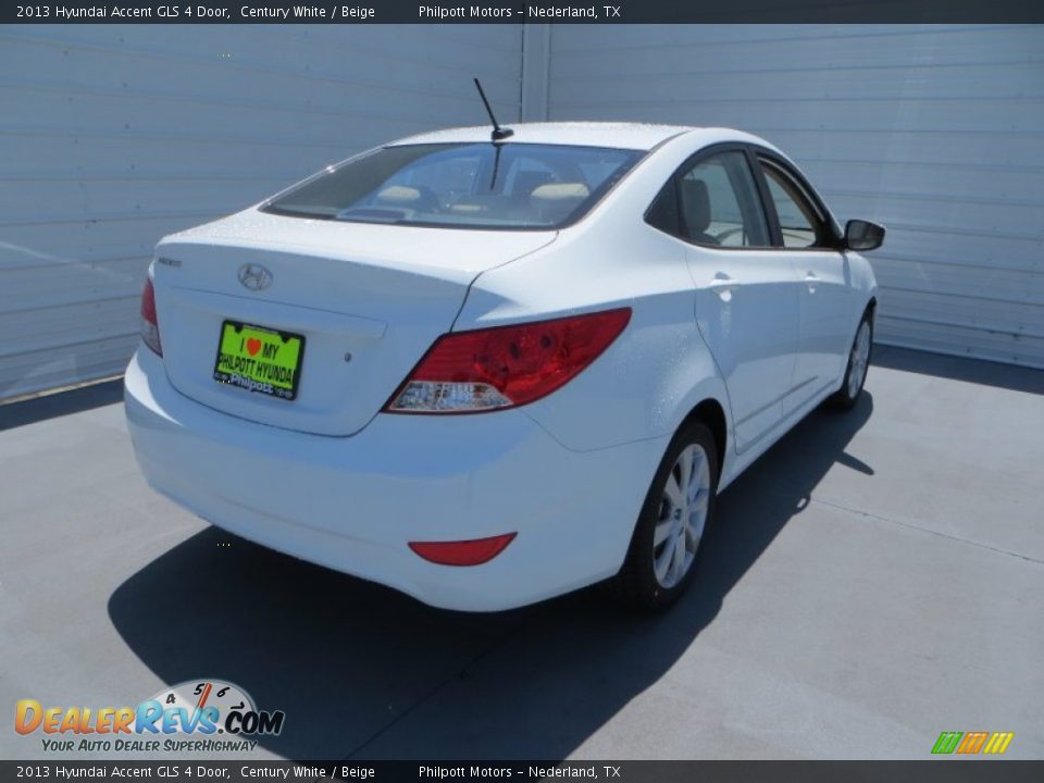2013 Hyundai Accent GLS 4 Door Century White / Beige Photo #4