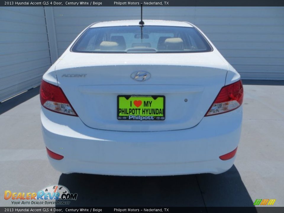 2013 Hyundai Accent GLS 4 Door Century White / Beige Photo #5