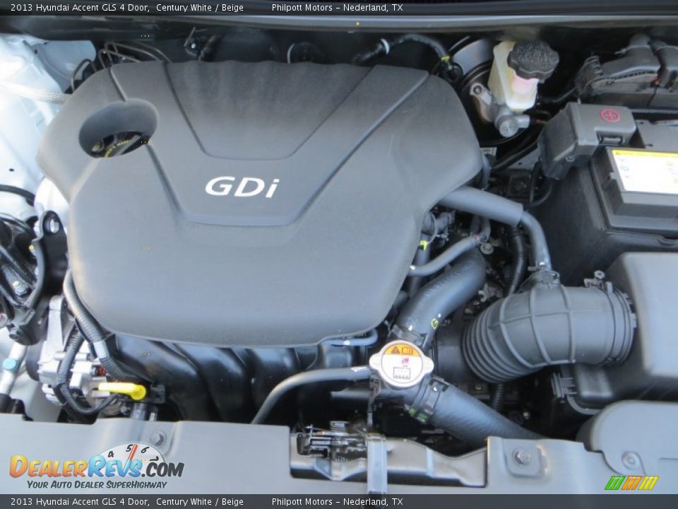 2013 Hyundai Accent GLS 4 Door Century White / Beige Photo #16