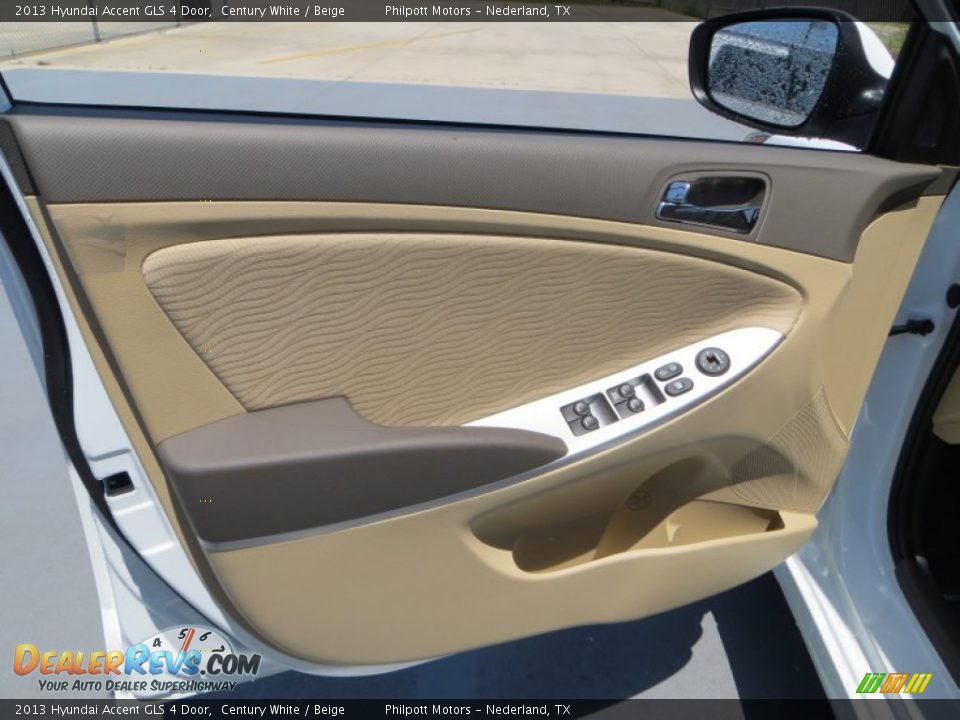 2013 Hyundai Accent GLS 4 Door Century White / Beige Photo #20