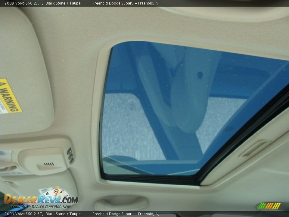 2009 Volvo S60 2.5T Black Stone / Taupe Photo #10