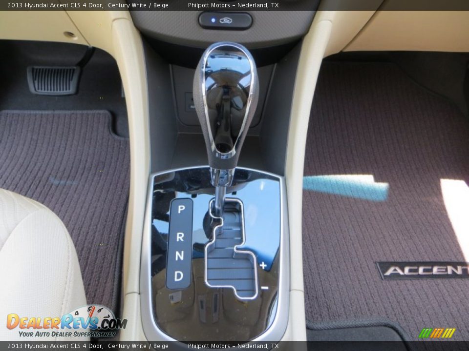2013 Hyundai Accent GLS 4 Door Century White / Beige Photo #27