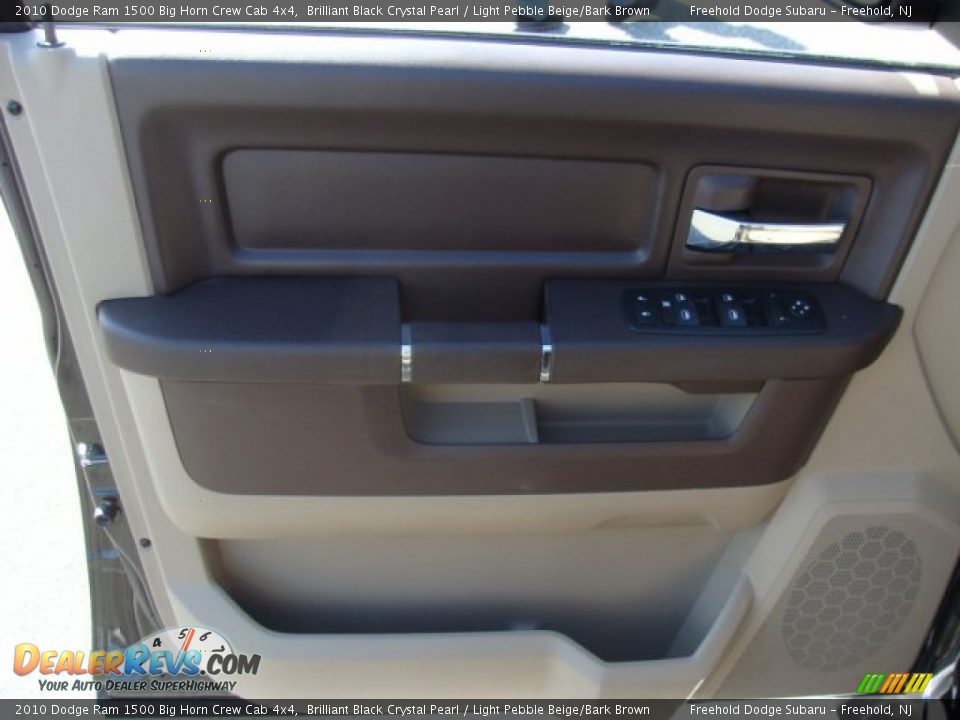 2010 Dodge Ram 1500 Big Horn Crew Cab 4x4 Brilliant Black Crystal Pearl / Light Pebble Beige/Bark Brown Photo #8