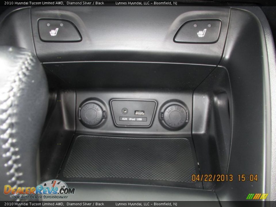 2010 Hyundai Tucson Limited AWD Diamond Silver / Black Photo #12