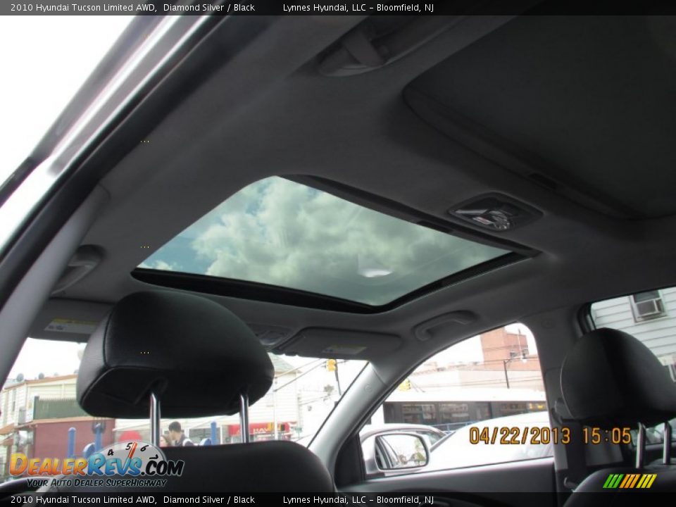 2010 Hyundai Tucson Limited AWD Diamond Silver / Black Photo #14