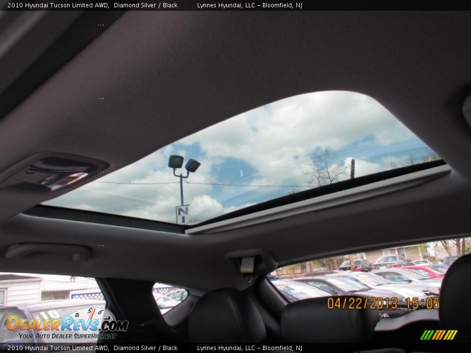 2010 Hyundai Tucson Limited AWD Diamond Silver / Black Photo #15