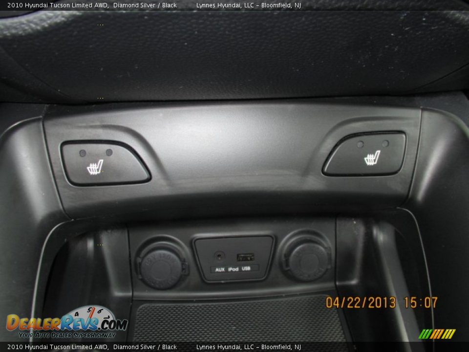 2010 Hyundai Tucson Limited AWD Diamond Silver / Black Photo #16