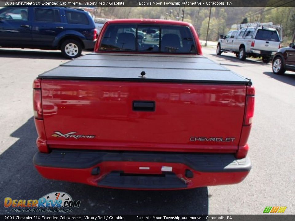 2001 Chevrolet S10 Extended Cab Xtreme Victory Red / Graphite Photo #7