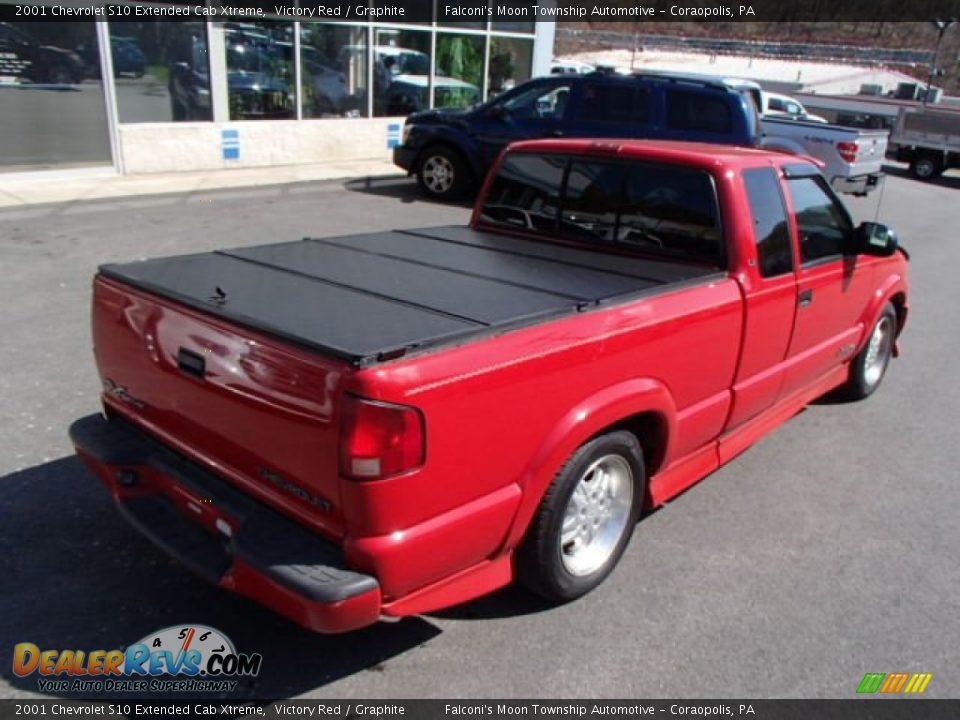2001 Chevrolet S10 Extended Cab Xtreme Victory Red / Graphite Photo #8