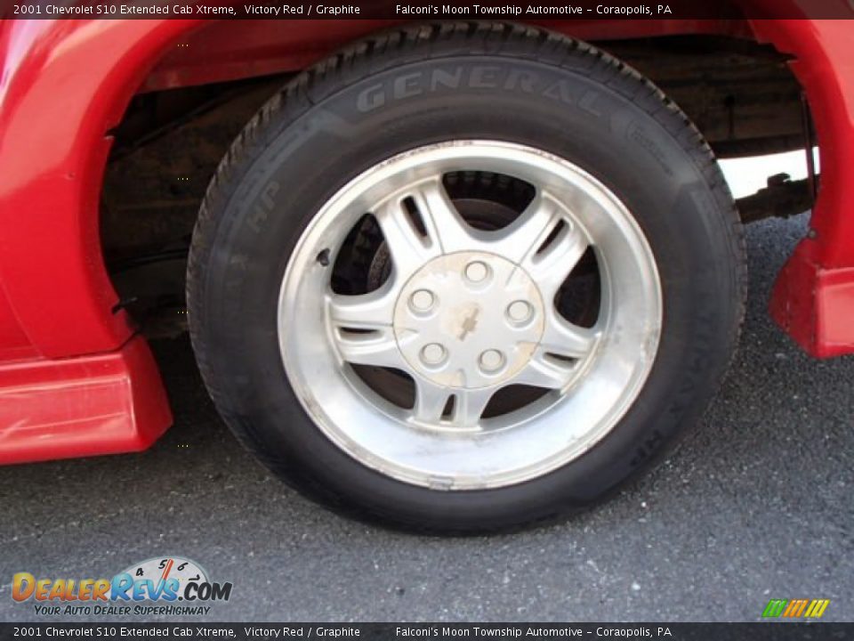 2001 Chevrolet S10 Extended Cab Xtreme Victory Red / Graphite Photo #9