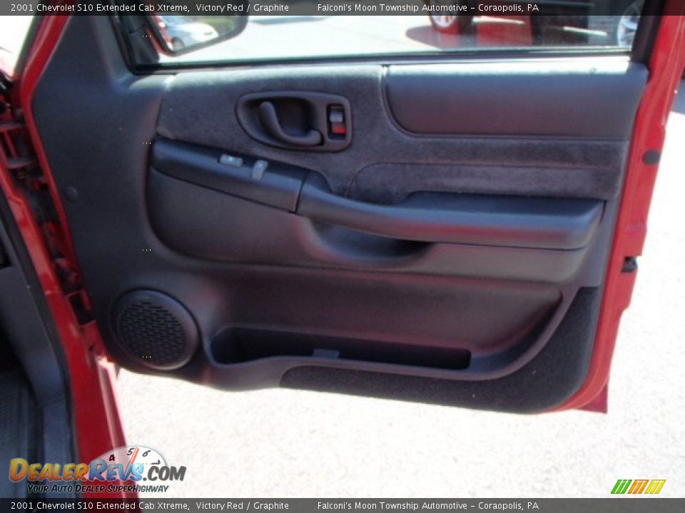 2001 Chevrolet S10 Extended Cab Xtreme Victory Red / Graphite Photo #22
