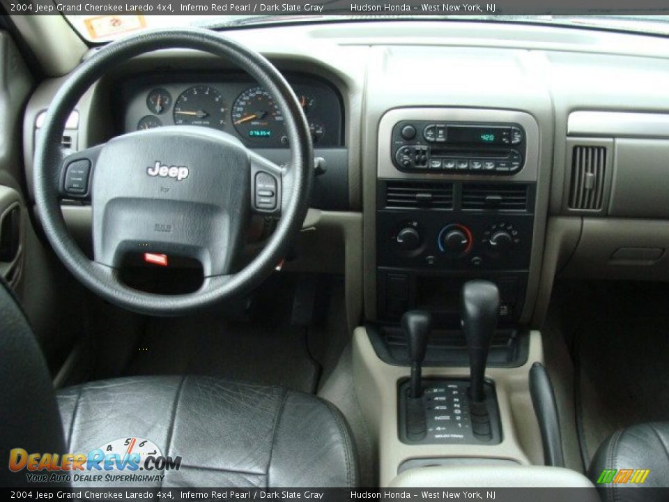 2004 Jeep Grand Cherokee Laredo 4x4 Inferno Red Pearl / Dark Slate Gray Photo #9