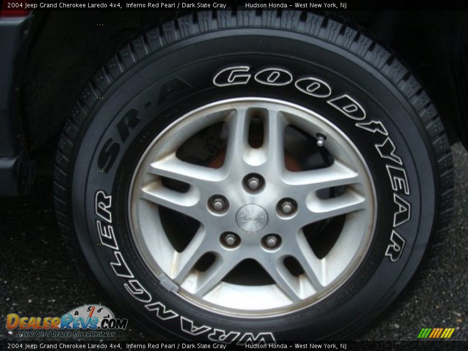 2004 Jeep Grand Cherokee Laredo 4x4 Inferno Red Pearl / Dark Slate Gray Photo #15