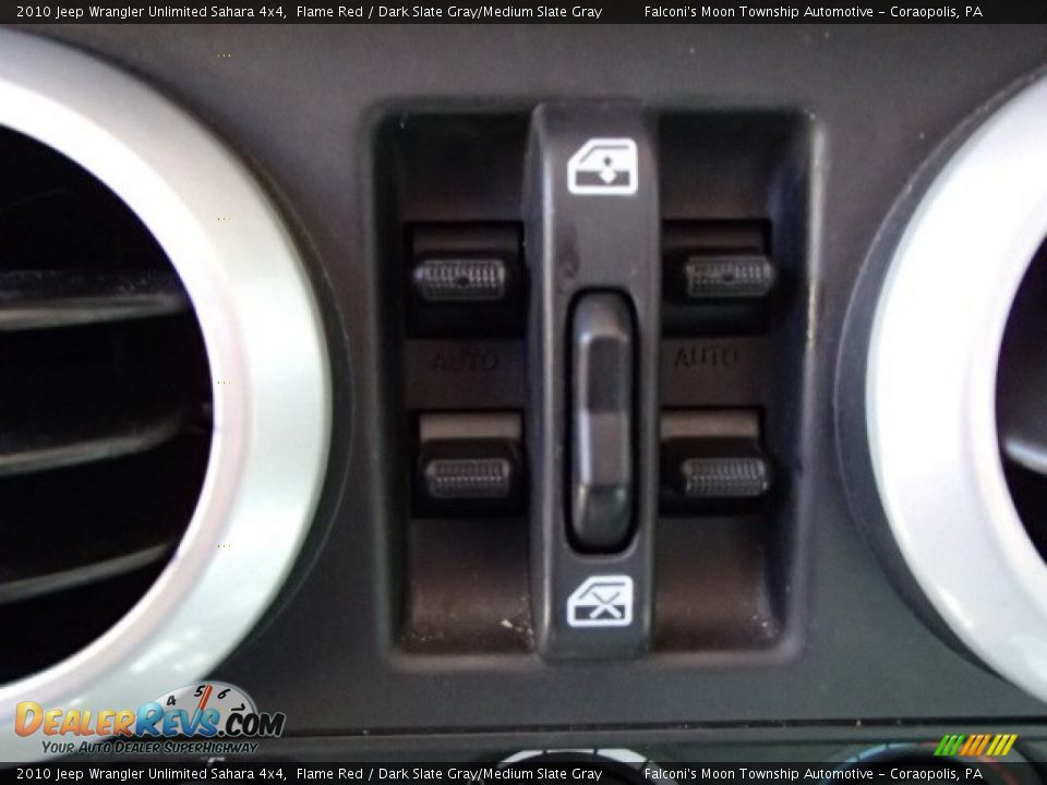2010 Jeep Wrangler Unlimited Sahara 4x4 Flame Red / Dark Slate Gray/Medium Slate Gray Photo #18