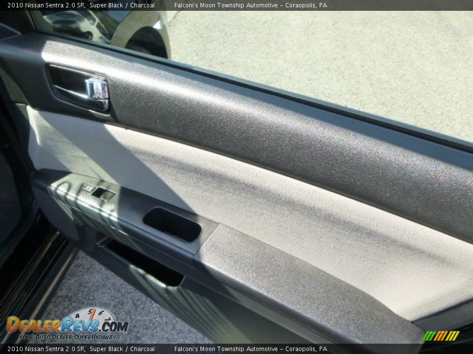 2010 Nissan Sentra 2.0 SR Super Black / Charcoal Photo #12