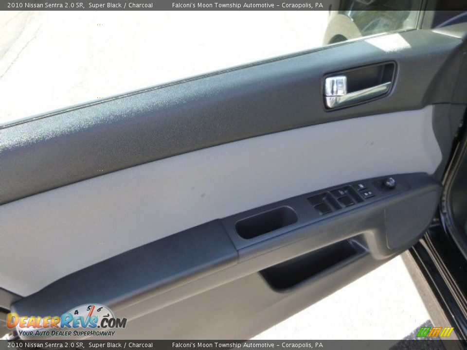 2010 Nissan Sentra 2.0 SR Super Black / Charcoal Photo #19