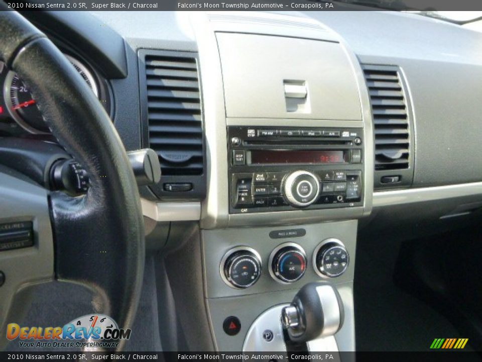 2010 Nissan Sentra 2.0 SR Super Black / Charcoal Photo #23