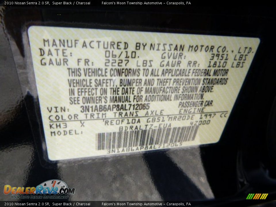 2010 Nissan Sentra 2.0 SR Super Black / Charcoal Photo #24