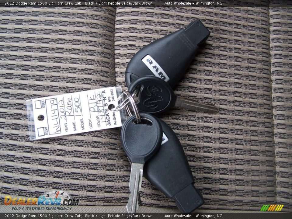2012 Dodge Ram 1500 Big Horn Crew Cab Black / Light Pebble Beige/Bark Brown Photo #20