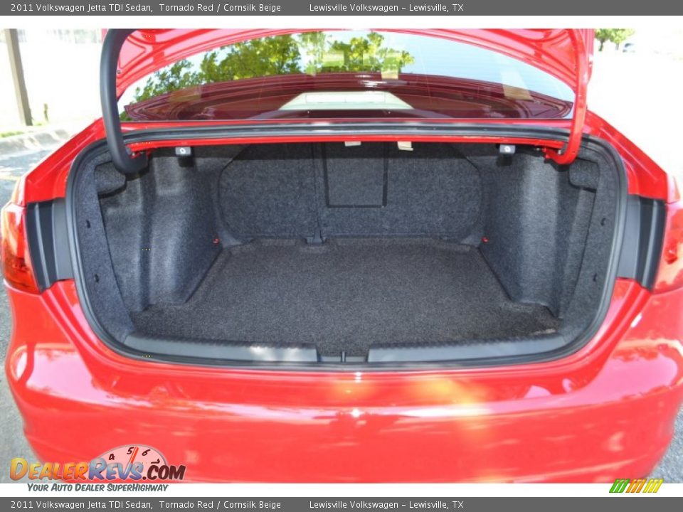 2011 Volkswagen Jetta TDI Sedan Tornado Red / Cornsilk Beige Photo #20