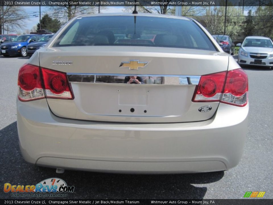 2013 Chevrolet Cruze LS Champagne Silver Metallic / Jet Black/Medium Titanium Photo #4