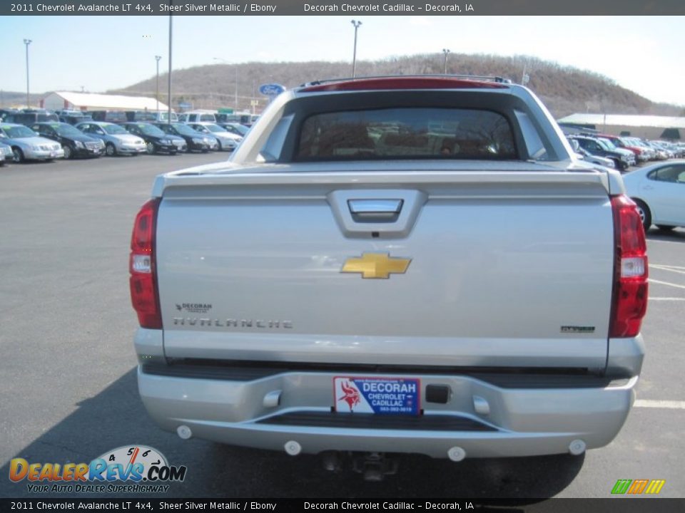 2011 Chevrolet Avalanche LT 4x4 Sheer Silver Metallic / Ebony Photo #4