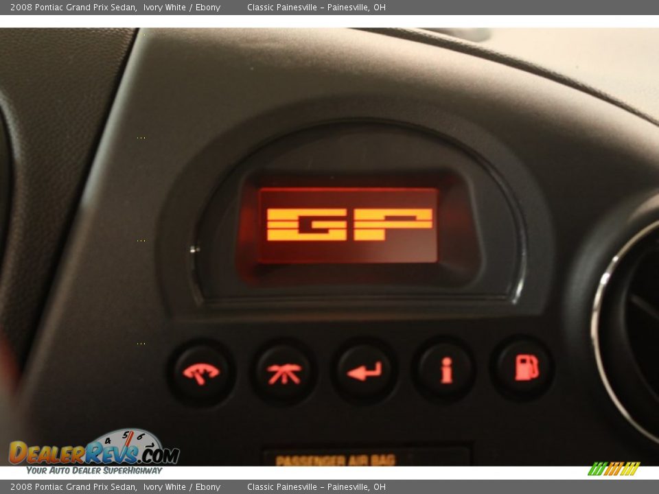 2008 Pontiac Grand Prix Sedan Ivory White / Ebony Photo #10