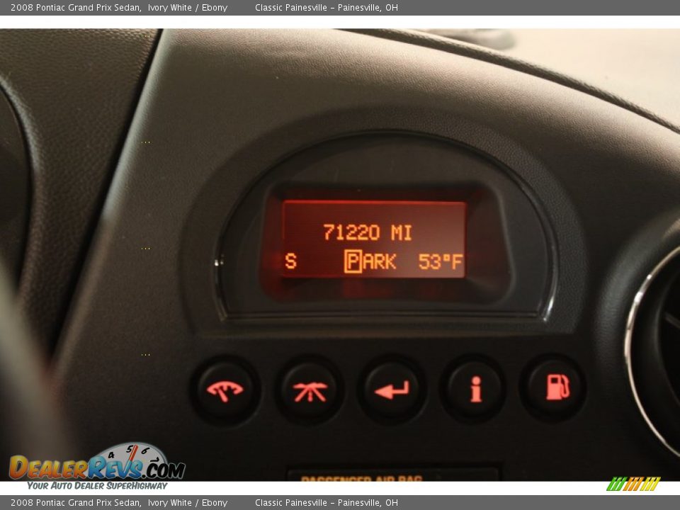 2008 Pontiac Grand Prix Sedan Ivory White / Ebony Photo #11
