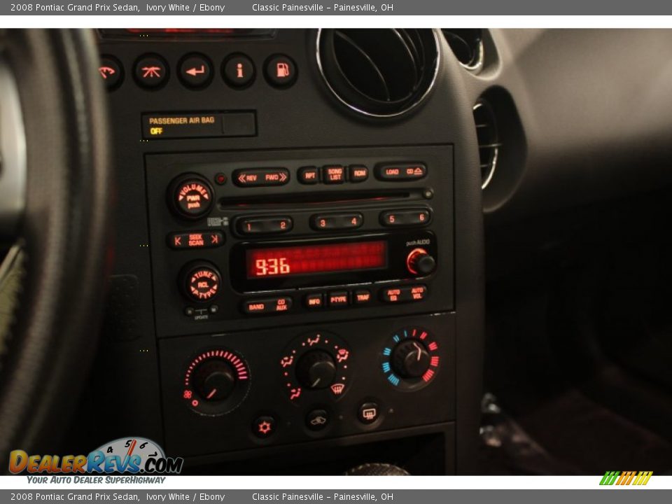 2008 Pontiac Grand Prix Sedan Ivory White / Ebony Photo #13
