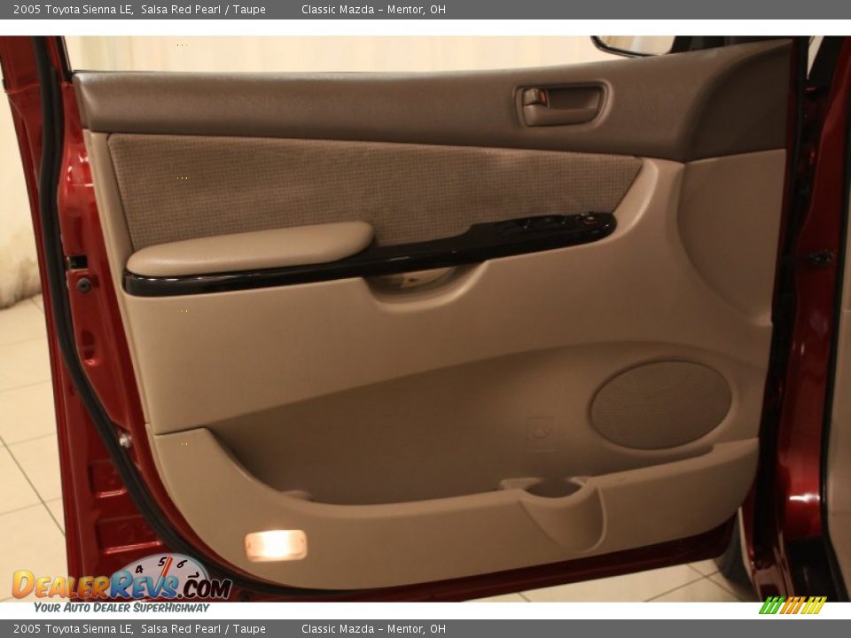 2005 Toyota Sienna LE Salsa Red Pearl / Taupe Photo #4