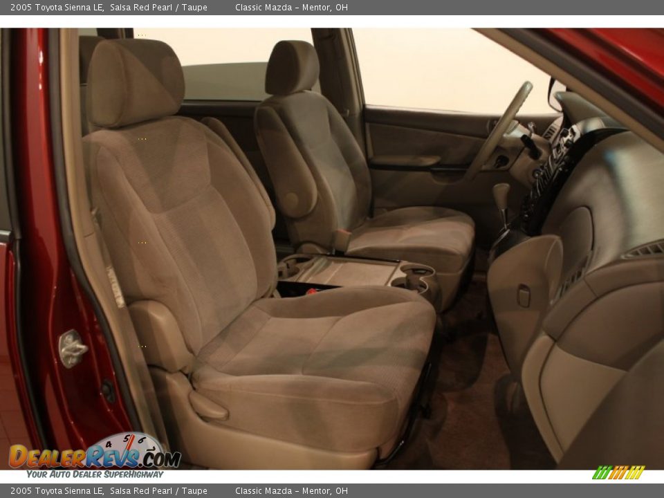 2005 Toyota Sienna LE Salsa Red Pearl / Taupe Photo #10