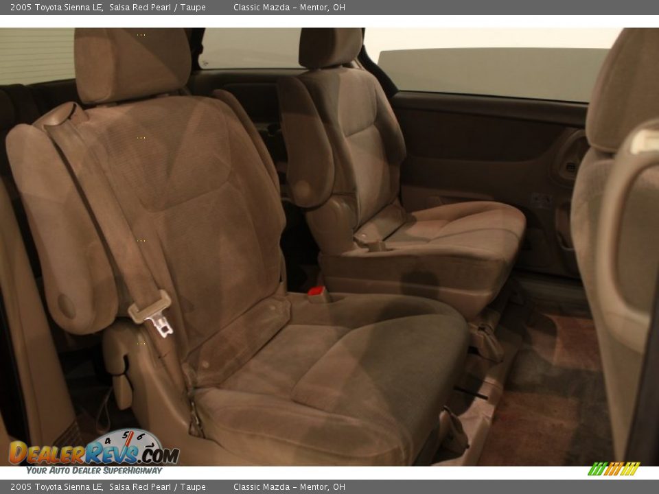 2005 Toyota Sienna LE Salsa Red Pearl / Taupe Photo #11