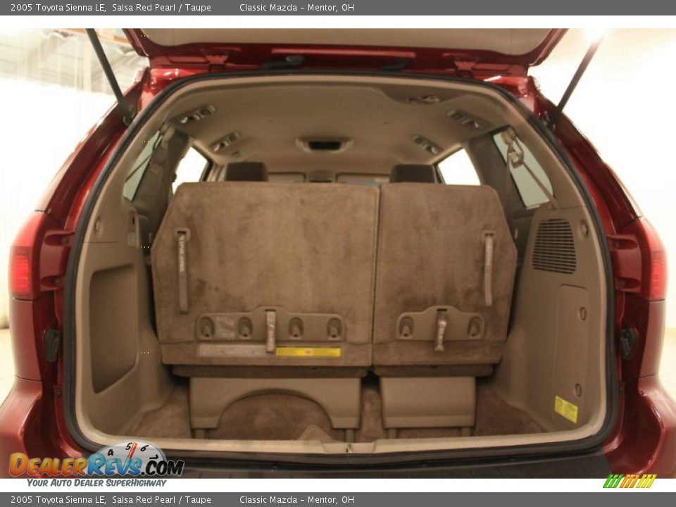 2005 Toyota Sienna LE Salsa Red Pearl / Taupe Photo #16