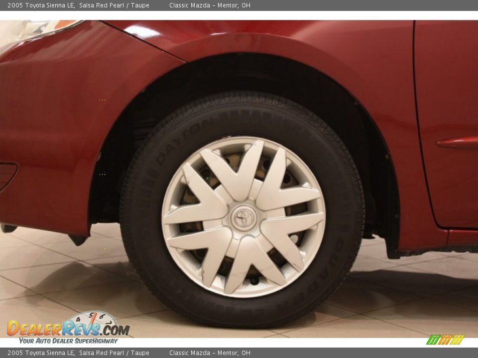 2005 Toyota Sienna LE Salsa Red Pearl / Taupe Photo #18