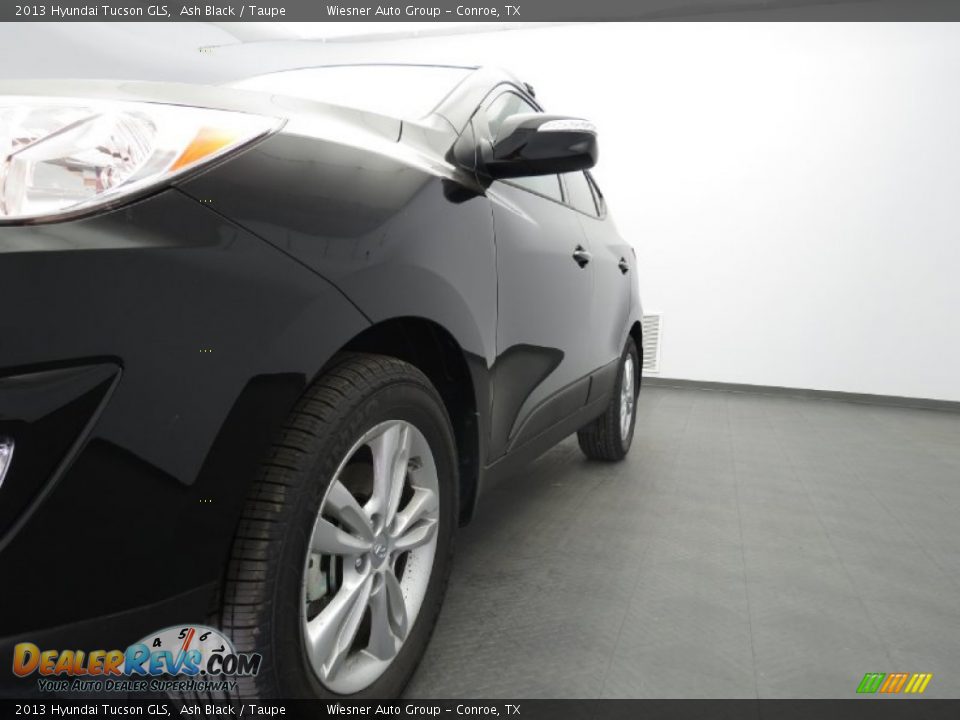 2013 Hyundai Tucson GLS Ash Black / Taupe Photo #5