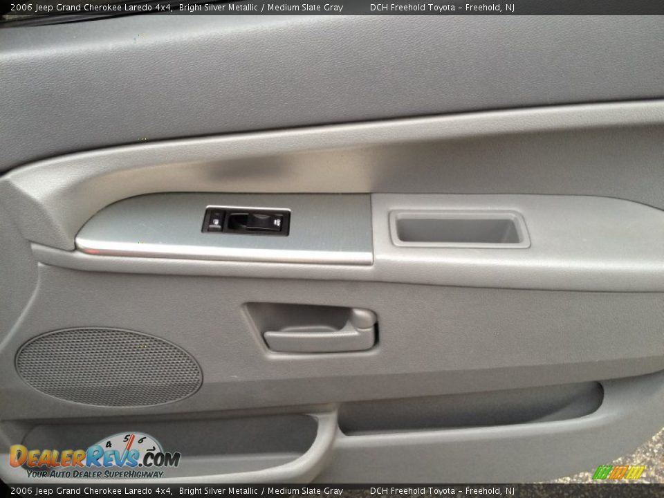 2006 Jeep Grand Cherokee Laredo 4x4 Bright Silver Metallic / Medium Slate Gray Photo #26